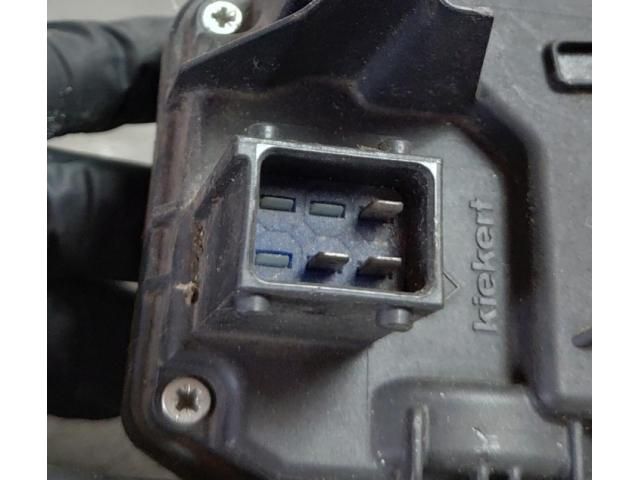 bontott RENAULT TRAFIC Bal hátsó Ajtózár