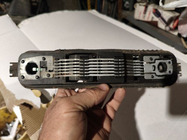 bontott RENAULT TRAFIC Bal Hátsó Lámpa Foglalat