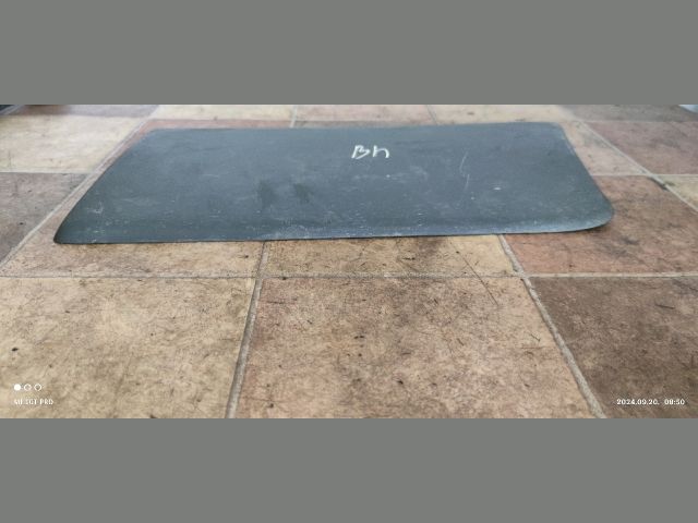 bontott RENAULT TRAFIC Bal hátsó Sárvédő Díszléc