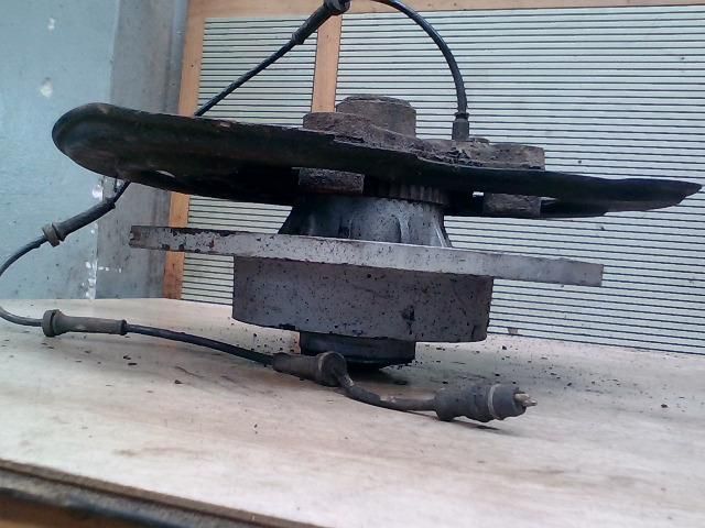 bontott RENAULT TRAFIC Bal hátsó Tengelycsonk