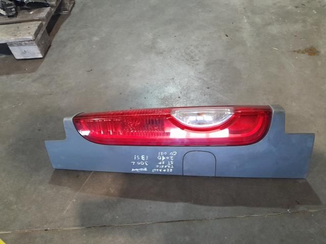 bontott RENAULT TRAFIC Bal Külső Hátsó Lámpa