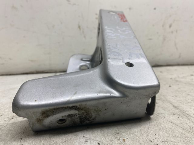 bontott RENAULT TRAFIC Bal Sárvédő Oldaltartó