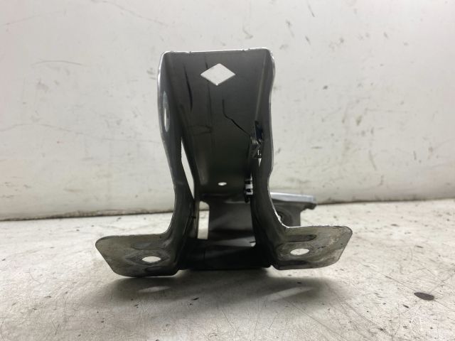 bontott RENAULT TRAFIC Bal Sárvédő Oldaltartó