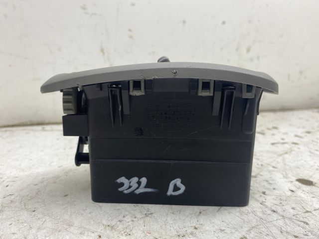 bontott RENAULT TRAFIC Bal Szellőző