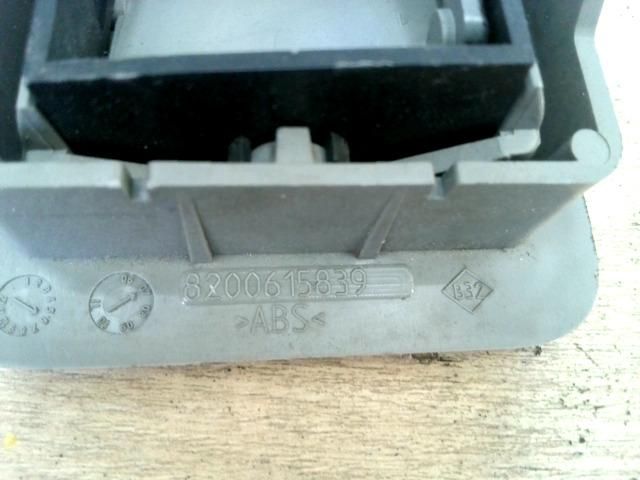 bontott RENAULT TRAFIC Bal Szellőző