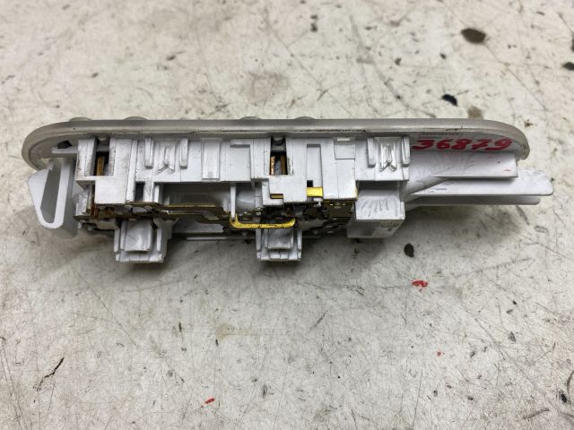 bontott RENAULT TRAFIC Beltér Világítás Első