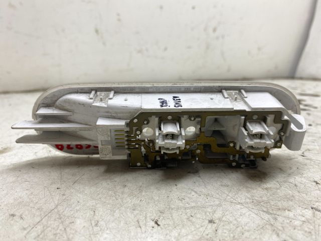 bontott RENAULT TRAFIC Beltér Világítás Első