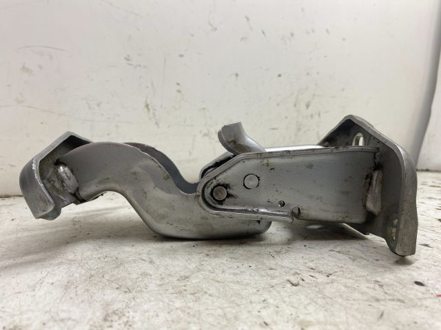 bontott RENAULT TRAFIC Csomagtérajtó Jobb Zsanér