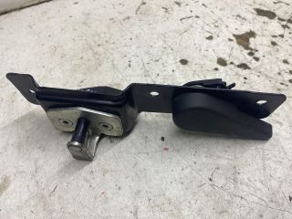 bontott RENAULT TRAFIC Csomagtérajtó Kilincs