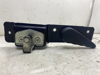 bontott RENAULT TRAFIC Csomagtérajtó Kilincs