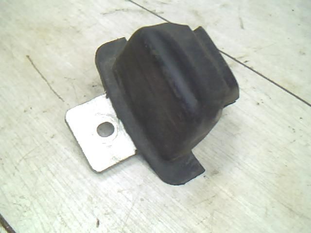 bontott RENAULT TRAFIC Csomagtérajtó Ütköző