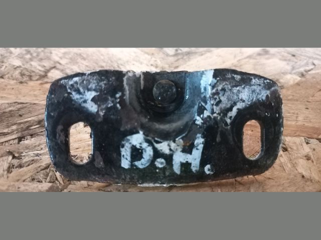 bontott RENAULT TRAFIC Csomagtérajtó Ütköző