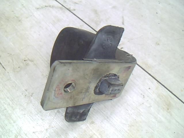 bontott RENAULT TRAFIC Csomagtérajtó Ütköző