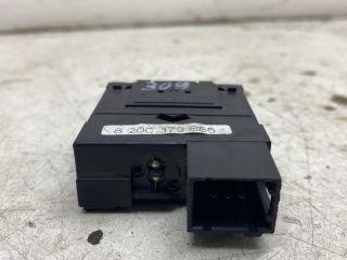 bontott RENAULT TRAFIC Első Ködfényszóró Kapcsoló