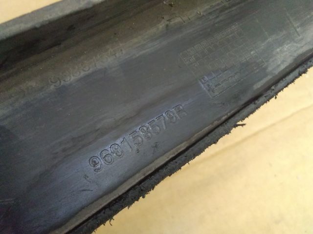 bontott RENAULT TRAFIC Első Lökhárító Alsó (Műanyag)