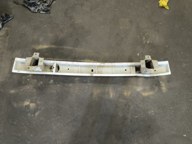 bontott RENAULT TRAFIC Első Lökhárító Merevítő (Fém)