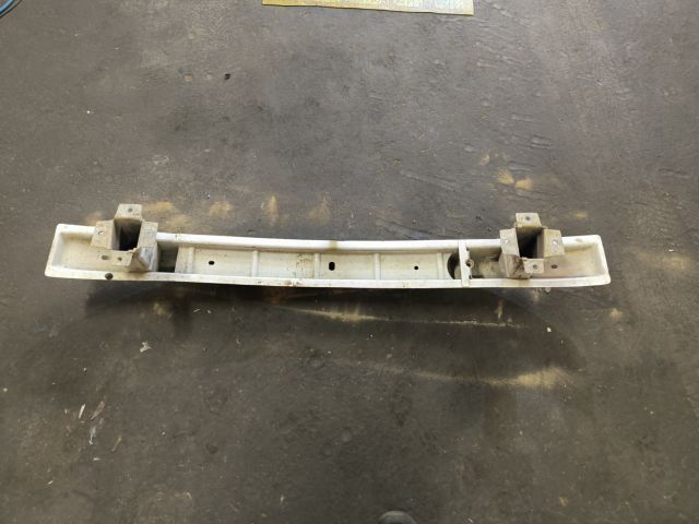 bontott RENAULT TRAFIC Első Lökhárító Merevítő (Fém)