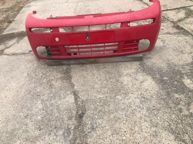 bontott RENAULT TRAFIC Első Lökhárító (Részeivel)