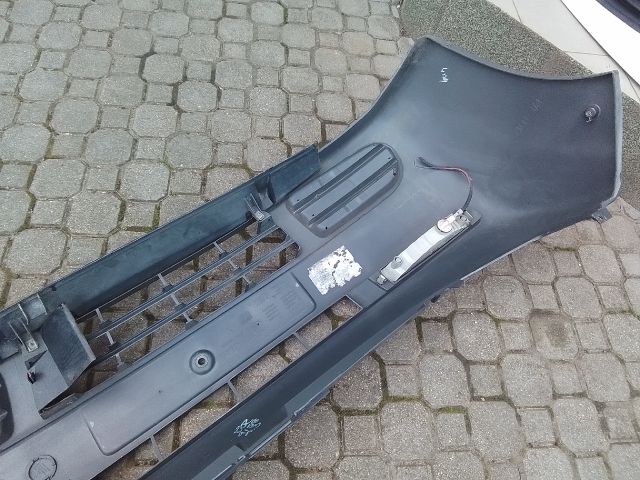 bontott RENAULT TRAFIC Első Lökhárító (Részeivel)