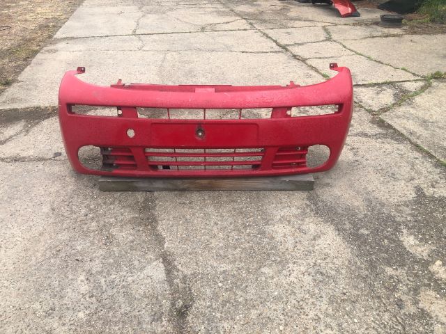 bontott RENAULT TRAFIC Első Lökhárító (Részeivel)