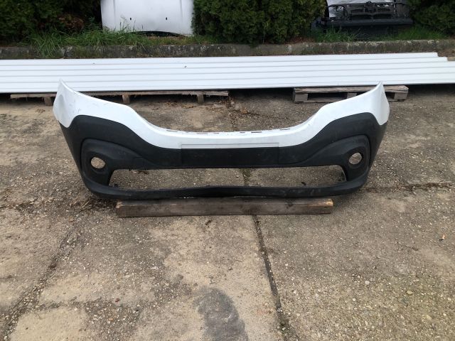 bontott RENAULT TRAFIC Első Lökhárító (Üresen)