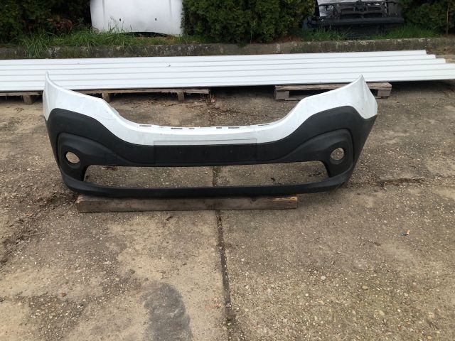 bontott RENAULT TRAFIC Első Lökhárító (Üresen)