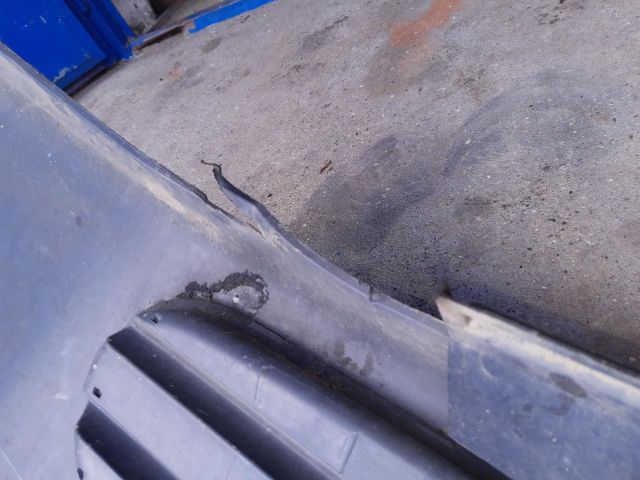 bontott RENAULT TRAFIC Első Lökhárító (Üresen)