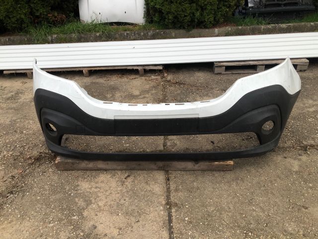 bontott RENAULT TRAFIC Első Lökhárító (Üresen)