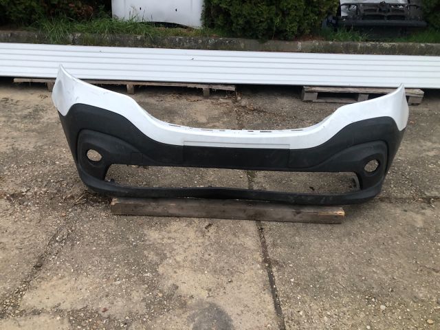 bontott RENAULT TRAFIC Első Lökhárító (Üresen)