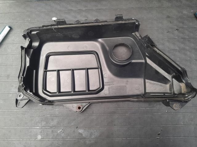 bontott RENAULT TRAFIC Felső Hűtőburkolat