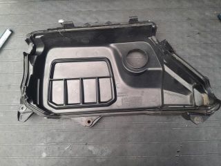 bontott RENAULT TRAFIC Felső Hűtőburkolat