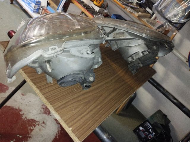 bontott RENAULT TRAFIC Fényszóró Pár