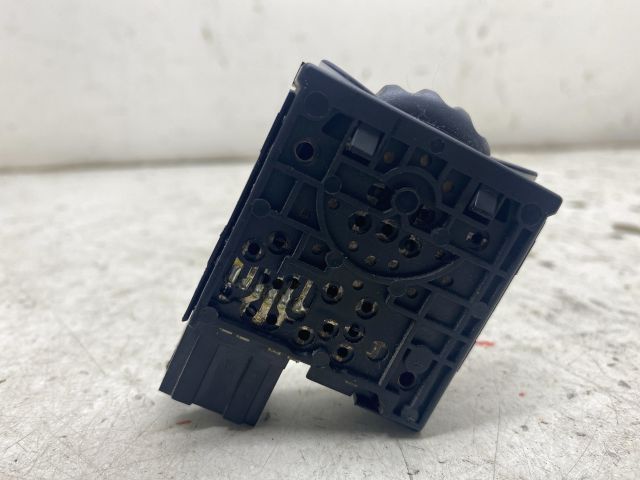 bontott RENAULT TRAFIC Fényszórómagasság Állító Kapcsoló