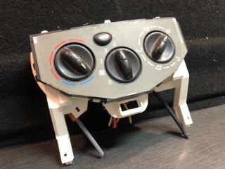 bontott RENAULT TRAFIC Fűtéskapcsoló (Nem klímás)