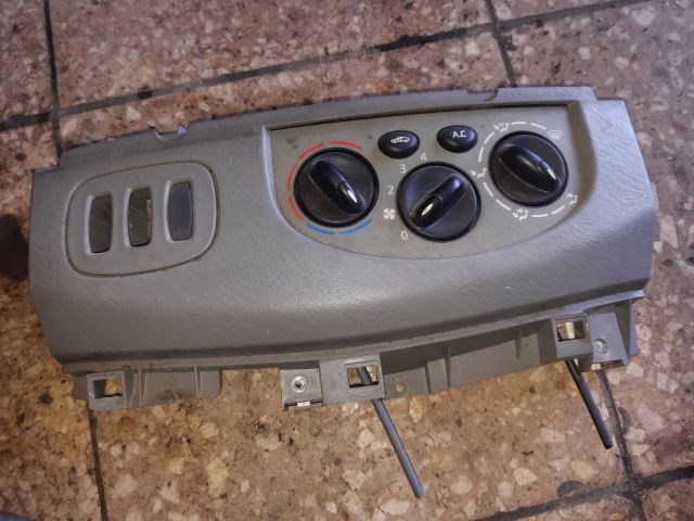 bontott RENAULT TRAFIC Fűtéskapcsoló