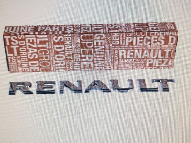 bontott RENAULT TRAFIC Hátsó Embléma