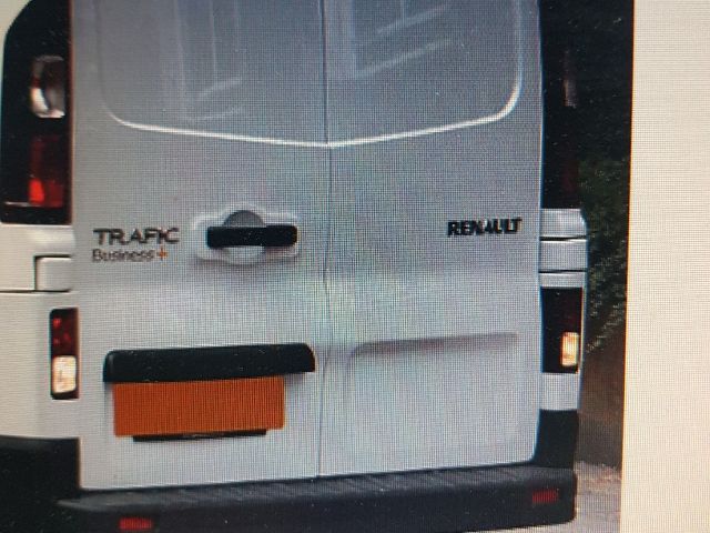 bontott RENAULT TRAFIC Hátsó Embléma