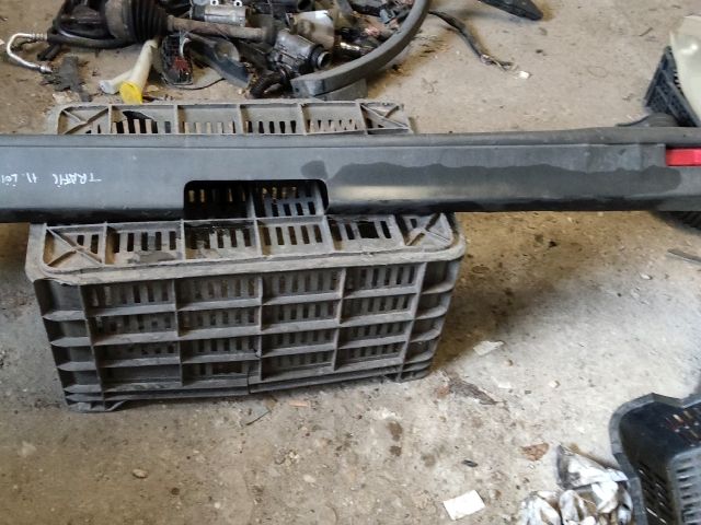 bontott RENAULT TRAFIC Hátsó Lökhárító (Részeivel)