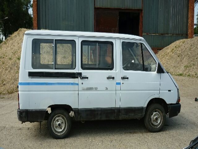 bontott RENAULT TRAFIC Hátsó Szélvédő