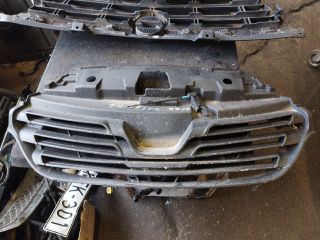 bontott RENAULT TRAFIC Hűtőrács