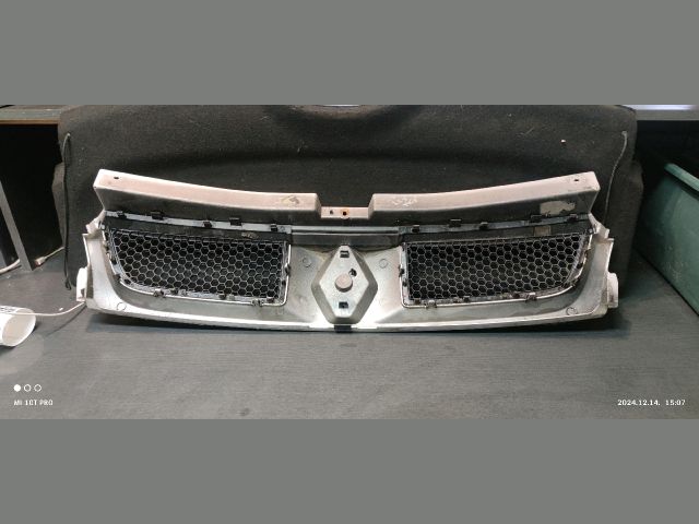 bontott RENAULT TRAFIC Hűtőrács