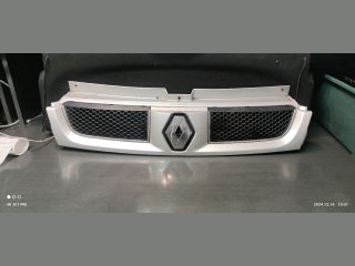 bontott RENAULT TRAFIC Hűtőrács