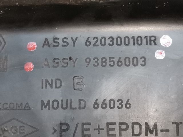 bontott RENAULT TRAFIC Hűtőrács