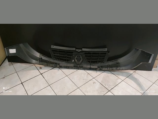 bontott RENAULT TRAFIC Hűtőrács