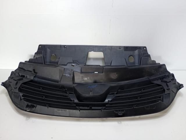 bontott RENAULT TRAFIC Hűtőrács