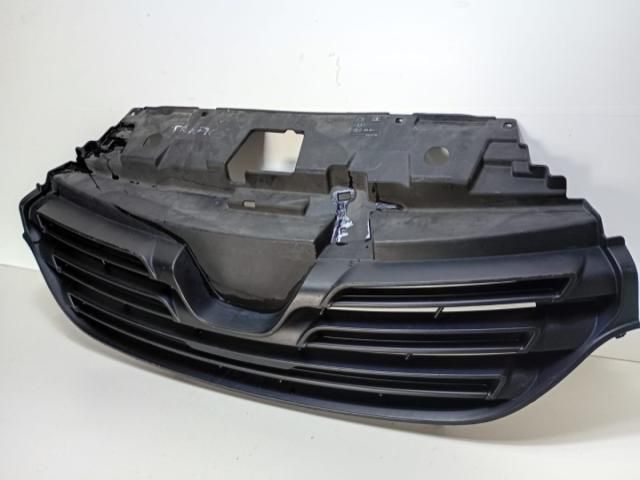 bontott RENAULT TRAFIC Hűtőrács