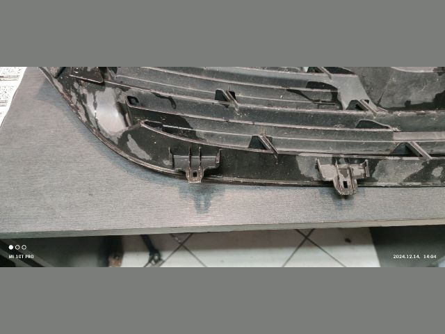 bontott RENAULT TRAFIC Hűtőrács