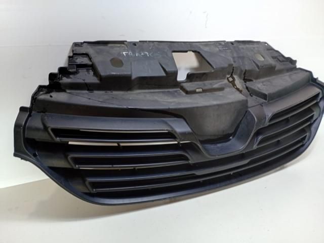 bontott RENAULT TRAFIC Hűtőrács