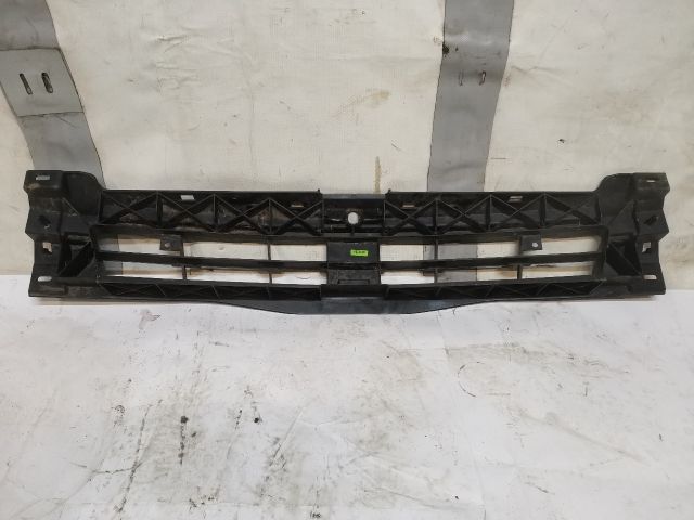 bontott RENAULT TRAFIC Hűtőrács