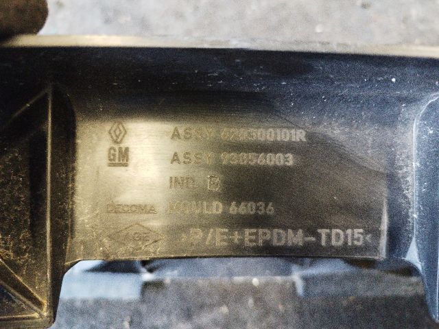 bontott RENAULT TRAFIC Hűtőrács